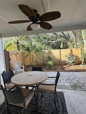 Turtle Cove B • Stylish 2BR Duplex with Extra Half Bath + Walk to Beach