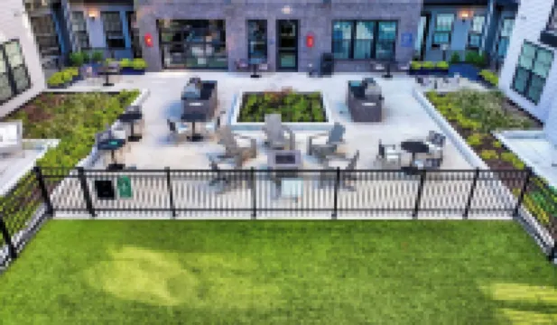 2-Story Penthouse  2 Balconies, Skyline View, Pool, Gym, Yoga Studio & Workspace