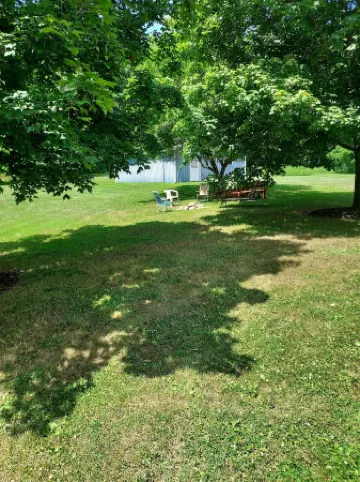 Pet friendly 4-bedroom cottage in fabulous Penn Yan with WiFi, AC and more