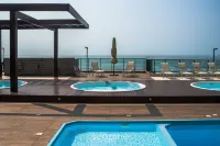 VAC - Beachfront Condo in Itajuba Beach