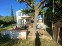 Lou Paradou, large village house, close to beaches Hotel a Le Pradet