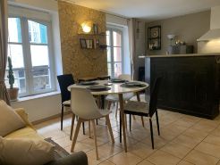 Chic & cozy city center apartment