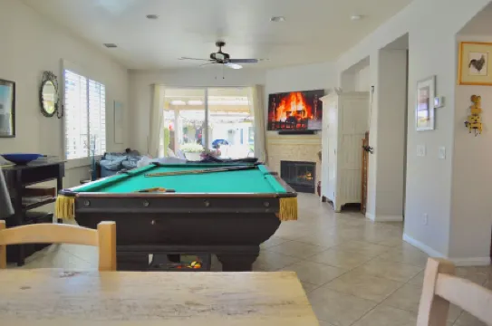 Resort Style Home- Pool Table- Walking Distance to Coachella Fest & Stagecoach