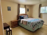 Lakeside Dune Getaway-direct dune access and the lake is just two blocks away! Hotels in Lakeside