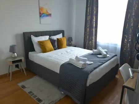 x1f3e1; Evreux Central Lodge - Netflix - Wifi Fiber - Near train station & city center Отели в г. Эврё