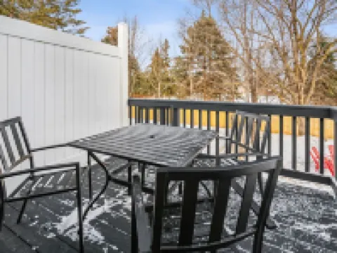 Champions' NSC Retreat HotTub Grill FirePit Fenced Hotels in Blaine