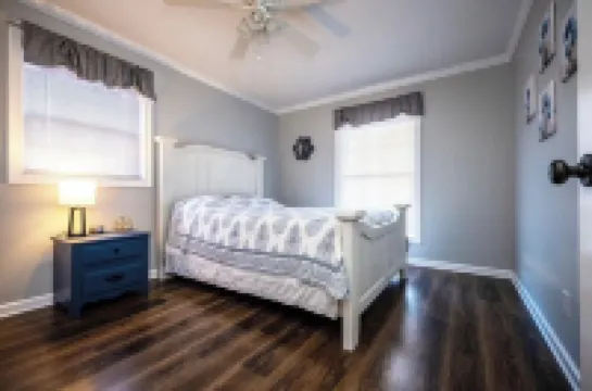 Red River Gorge! 5 bed/3bath on 8 private acres!! Hot tub, Arcade room, Garage