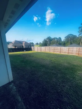 Three bedroom home in the center of Leesville