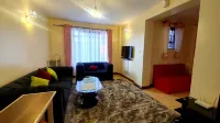 Stylish Luxe Apartment- 2 mins walk from Shopping Mall and Market Hotel a Kikuyu
