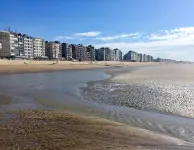 Apartment on Zeedijk with Stunning Sea View