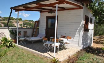 Green Retreat with Private Patio – Just 7 km from Sperlonga