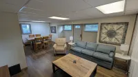 Massive 2-bedroom lower unit with fast WI-FI & in unit washer/dryer