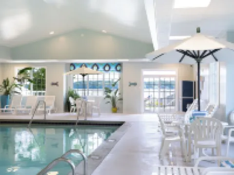 Bay Pointe Inn Hotels in Barry County