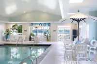 Bay Pointe Inn