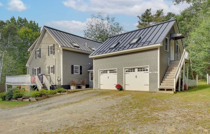 Searsport Paradise w/ Private Pool & Patio!
