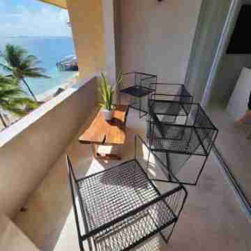 Beachfront amazing apartment Others