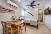 The Vanderbilt Mansion Apt 11 Near Downtown and TWU