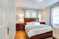 GUEST FAVORITE 3-bed stone cottage home in Murfreesboro close to Nashville