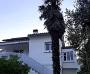 Very large villa with all equipment - 50m from the beach