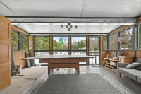 Spacious 5-bedroom house with in ground pool, pool house. 2 full kitchens.