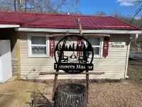 Tanners Manor is in a peaceful setting on the end of a cove.