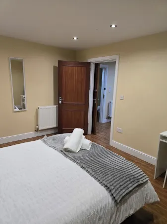 Welcome to our stylish luxury flat in Walsall Town Centre, Отели в г. Уолсолл