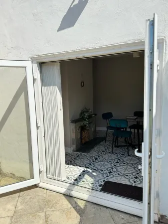 Cosy Three-bed house close to the city centre, with good transport links. Отели в г. Олдбери