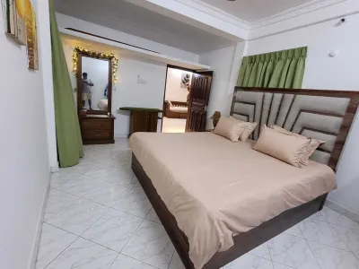 Fabulous 4-bedroom apartment with AC in charming Colombo Hotels in Colombo 04