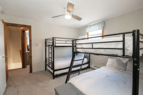 Cozy Coastal Cove II, 2-bedroom apartment with AC, WiFi in welcoming Salisbury Hotels in Salisbury