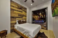 Back Stage Villa,  A Tribute 2 Rock Icons & Their Timeless Souls 7Brm 6 Btrm