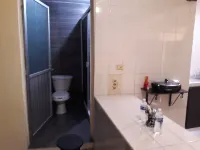 Department V close to OCC ADO Các khách sạn ở 