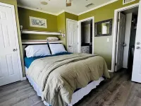 Renovated 2bed 2bath condo 2min to Fort Myers & Sanibel Beaches with WiFi, AC Hotels in Iona