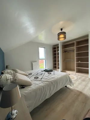 Family villa between lake and mountains