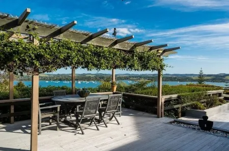 Luxury Five Bedroom Private Beach Estate with Starlink