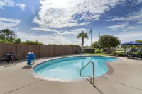 Best Western Plus Executive Hotel  Suites - Family