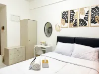 Sky House Apartment by Comfyplace