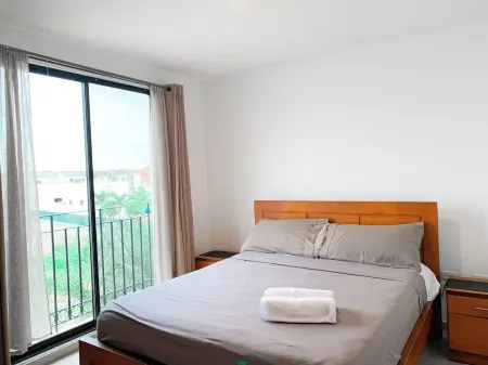 Family house close to CC DORADO residential area Отели в г. Кантон Дауле