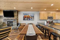 Delightful 4-bedroom ski condo in Schweitzer, Idaho