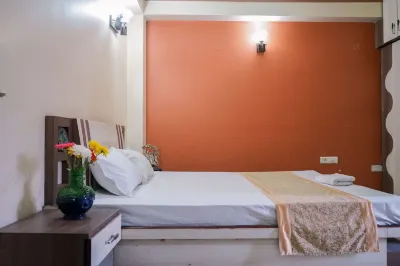 "Prime 4BHK: Ideal Location, 5 Min Walk to Market Các khách sạn ở 