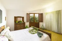 Charme villa 200 m by the sea