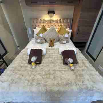 The Highland Cow Bothy Rooms