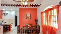 Roatan Villa for 6 with Pool in centric location close to airport