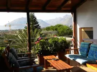 Terrace Suite: Your Fantastic Holiday in a Quaint Village with Mountain View! Hotels in Casteldaccia