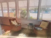 Quaint cottage in Tybee Island! 3 bedrooms available- St. Patrick's Day Special!