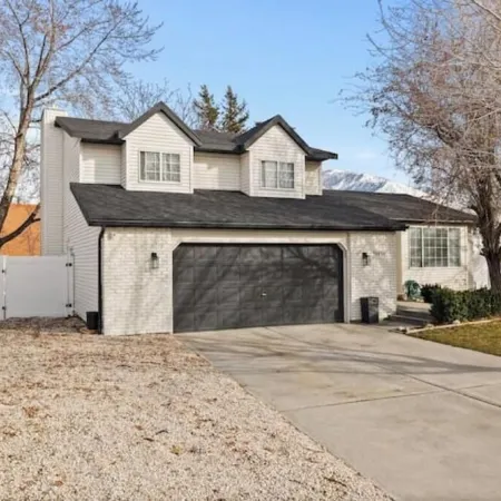 Spacious Home near Ski Resort- 2GBFiber-Game room-HotTub