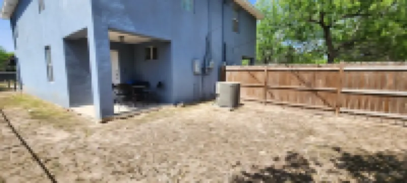 Blue Oasis: Central Escape