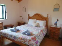 Rustic House in the Mountains, Private Pool with Natural Water 卡布拉桑住宿飯店