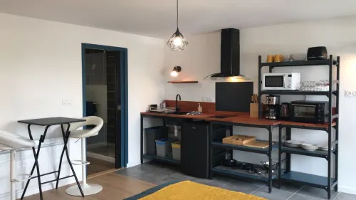 Studio 35 m2 Refait à Neuf Hotels in Fougères