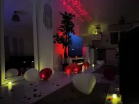 Duplex Avec Jacuzzi Proche Paris et Aéroport Roissy CDG Charles-de-gaulle Hotels in Goussainville