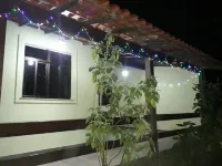Cozy Riverside House in Guapimirim in Condominium Hotels in Guapimirim
